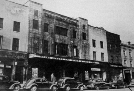 Theatre de Luxe, Dublin