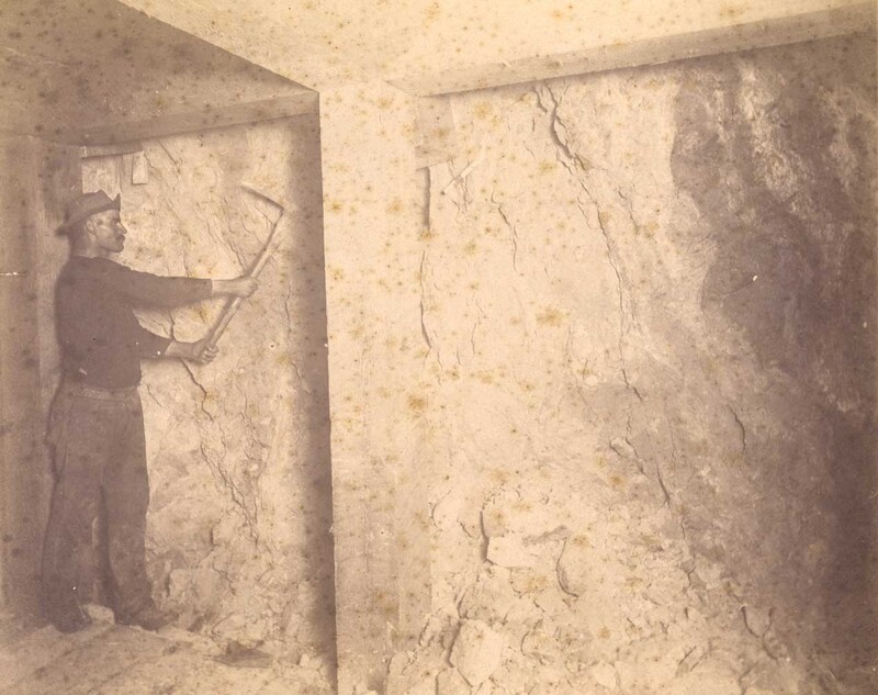 Mt Con 400 level East.  Showing two sets of ore in face timbered close to breast.  Ore 25 ft.