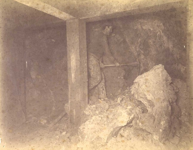 Mt Con 300 level West.  Showing course of extraction of ore.  Ore 30 ft.