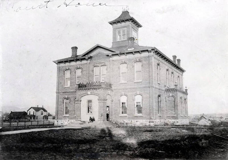 Taken soon after courthouse built