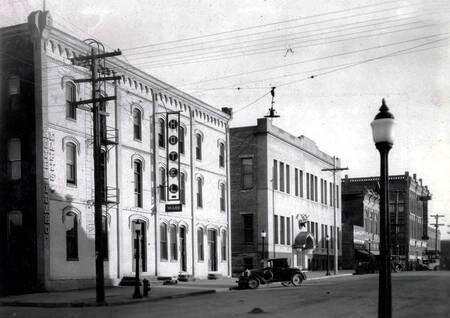 Visible: Hotel Idaho, Williamson's Dept. Store.