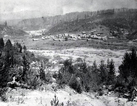 Distant view of Pierce, Idaho.